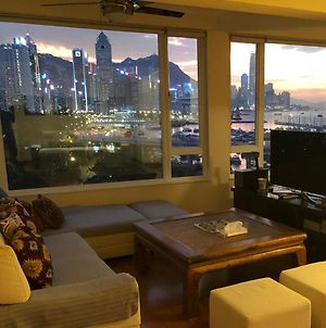 Harbourside Hong Kong Lägenhet Exterior photo