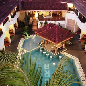 The Flora Kuta Bali Hotell Exterior photo