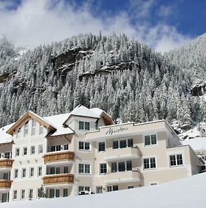Alpenstern Hotell Ischgl Exterior photo