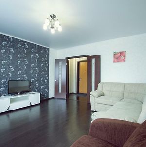Premium Apartment On Baturina Krasnojarsk Exterior photo