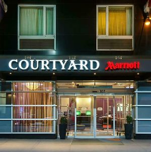 Courtyard By Marriott Times Square West New York Exterior photo