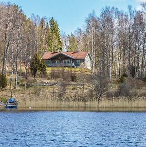 Beautiful Home In R With 5 Bedrooms Väsby Exterior photo