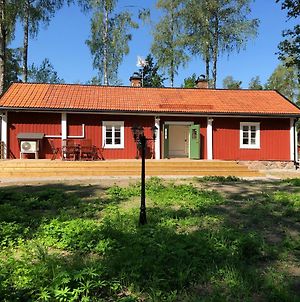 Nedanby | Cottage | Idyllic Location | Porch | Grill Edsbro Exterior photo