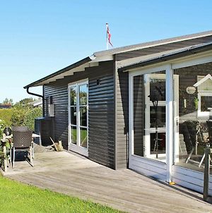 Pleasant Holiday Home In Hejls Jutland With Terrace Exterior photo
