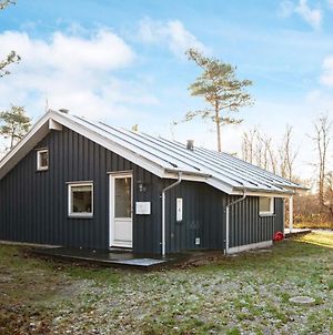Luxurious Cottage In Grenaa Jutland With Sauna Exterior photo