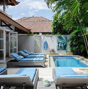 Tropical House - Legian Villa Exterior photo