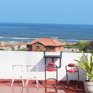 Elliots Beach House Bed and Breakfast Chennai Exterior photo